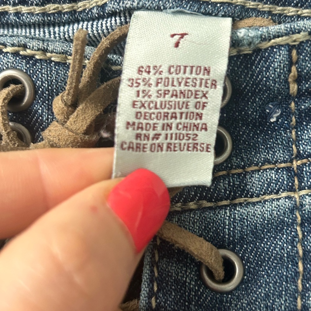 NWOT, never worn, jeans. - Picture 7 of 7